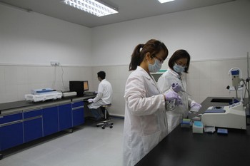 参观连云港中天华康亲子鉴定中心实验室 29